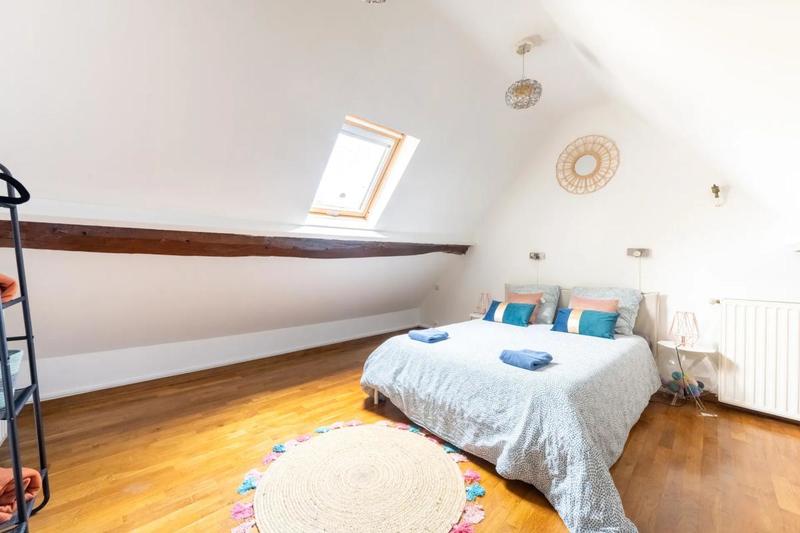 Maison - 178 m² - 8 pièces