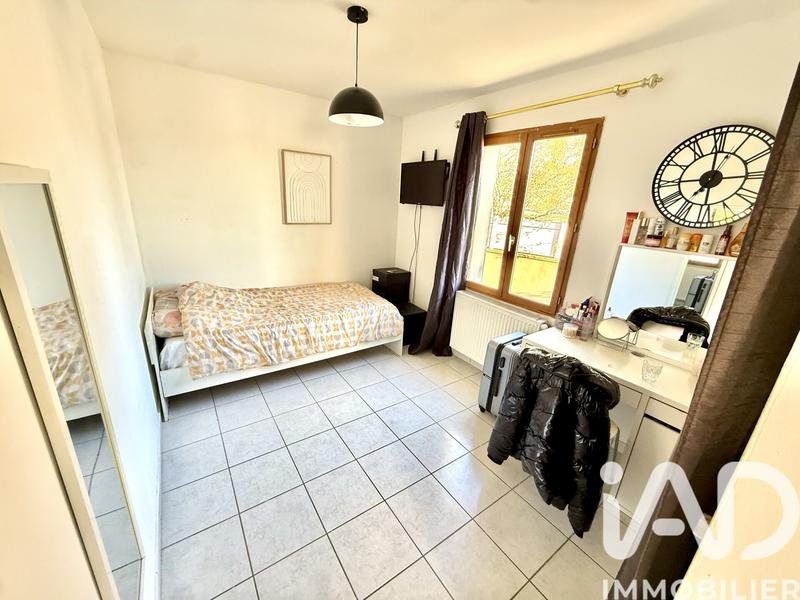 Maison - 111 m² - 7 pièces