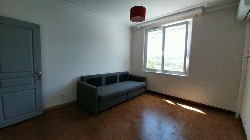 Maison - 198 m² - 8 pièces