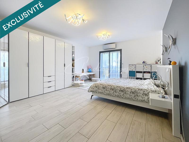 Maison - 368 m² - 9 pièces