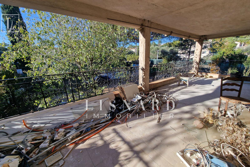 Villa - 243 m² - 5 pièces