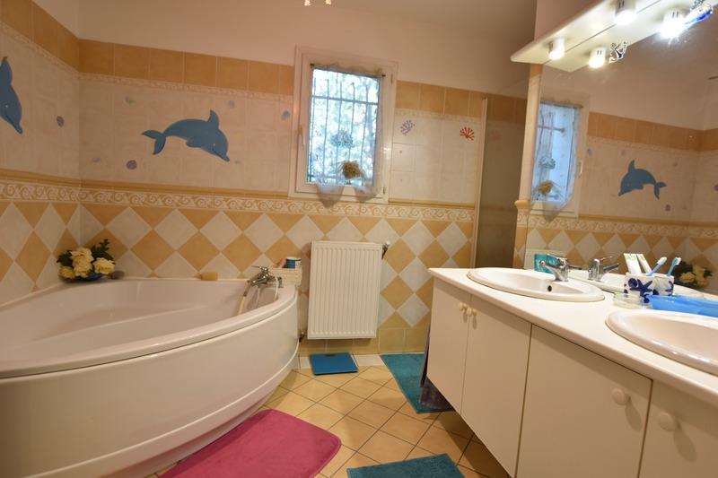 Maison - 157 m² - 6 pièces