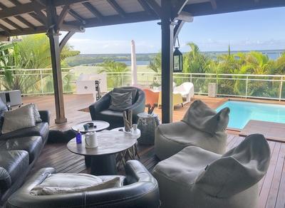 Maison - 140 m² - 5 pièces