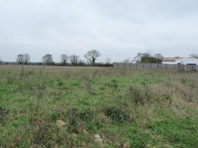 Terrain constructible - 712 m²