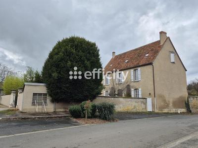 Maison - 230 m² - 9 pièces