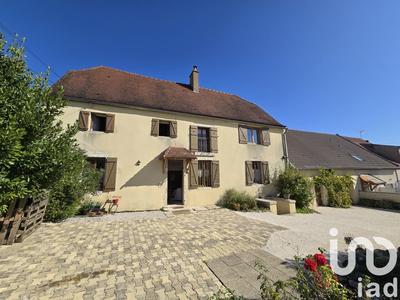Maison de village - 212 m² - 7 pièces