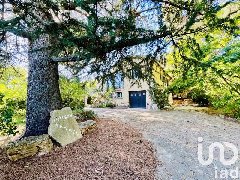 Maison - 206 m² - 7 pièces