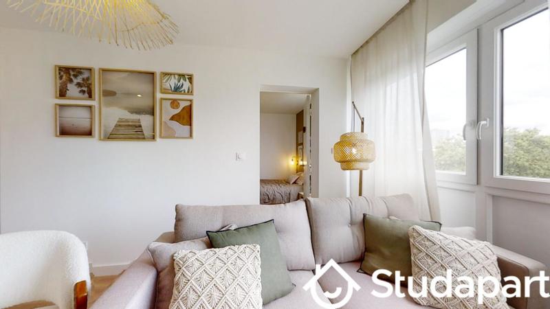 Chambre - 9 m² - 1 pièce