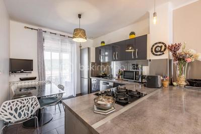 Maison traditionnelle - 150 m² - 7 pièces