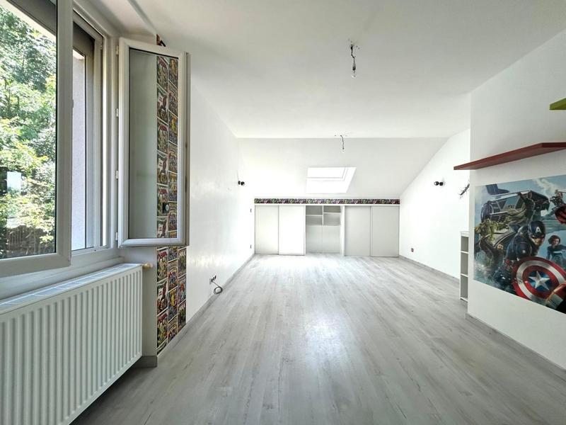 Maison - 188 m² - 7 pièces