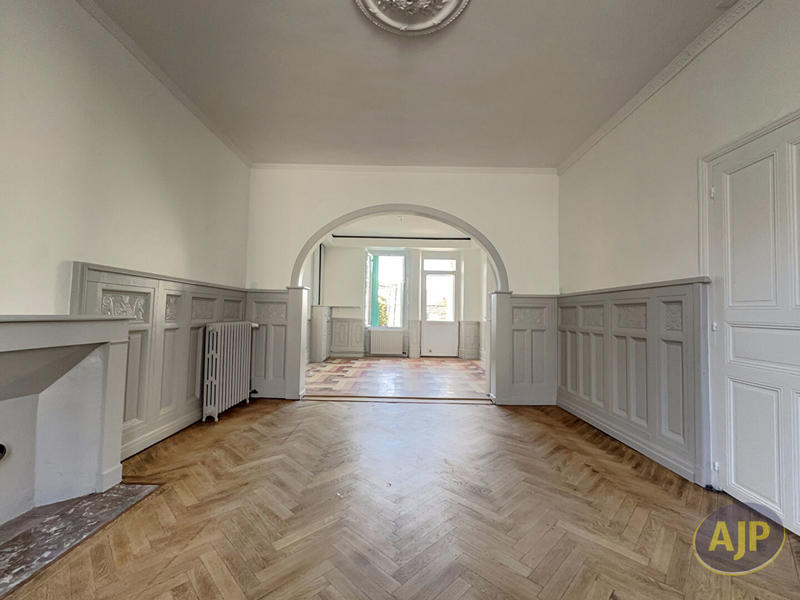 Maison - 167 m² - 8 pièces