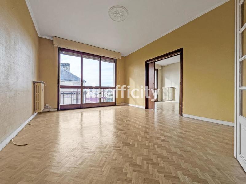 Appartement - 75 m² - 3 pièces