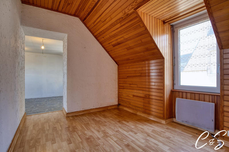 Maison - 137 m² - 6 pièces