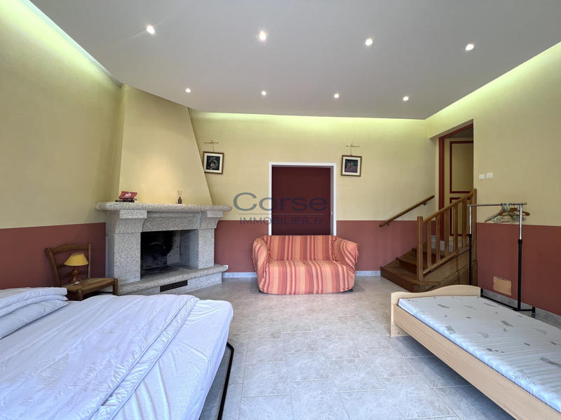 Maison - 146 m² - 5 pièces