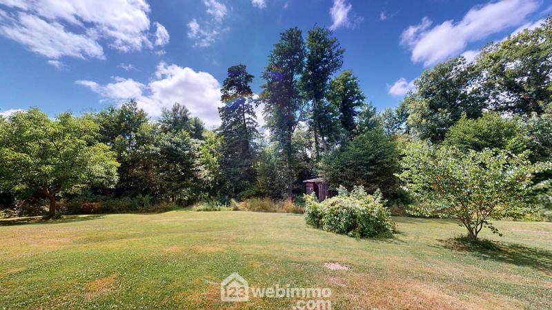 Maison - 286 m² - 11 pièces