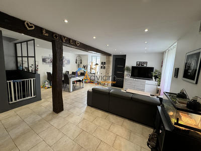 Maison - 93 m² - 4 pièces