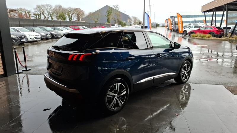 Peugeot 3008 II 1.6 Hybrid 225 E-Eat8 Allure Pack
