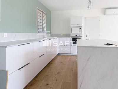 Maison - 95 m² - 4 pièces