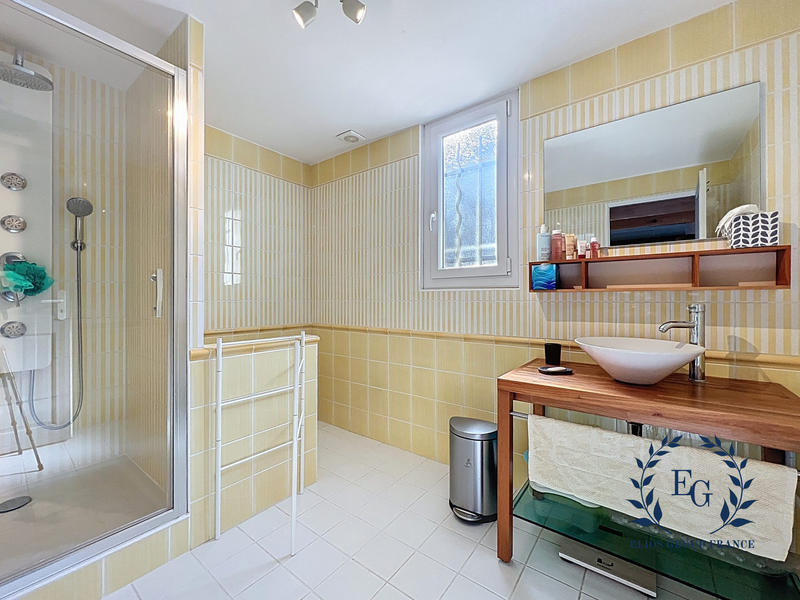 Maison - 136 m² - 6 pièces