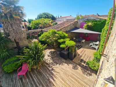 Maison en pierre - 112 m² - 4 pièces