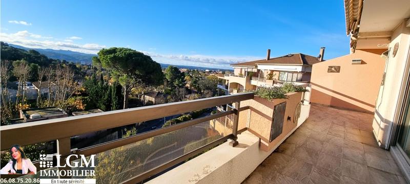 Appartement - 125 m² - 5 pièces