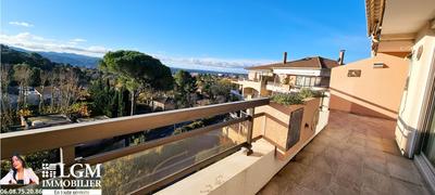 Appartement - 125 m² - 5 pièces