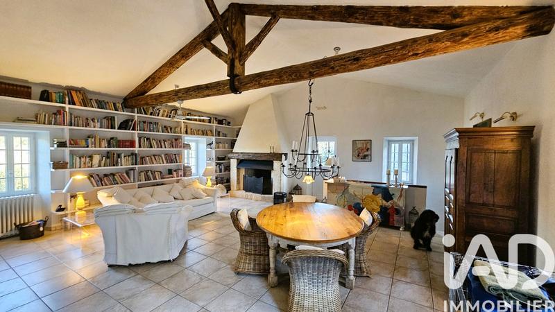 Maison - 187 m² - 5 pièces