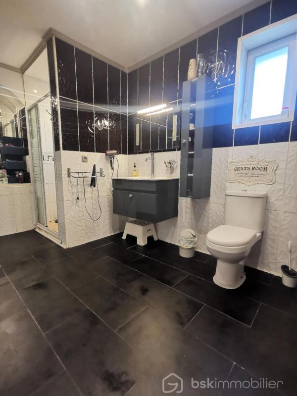 Maison traditionnelle - 113 m² - 6 pièces