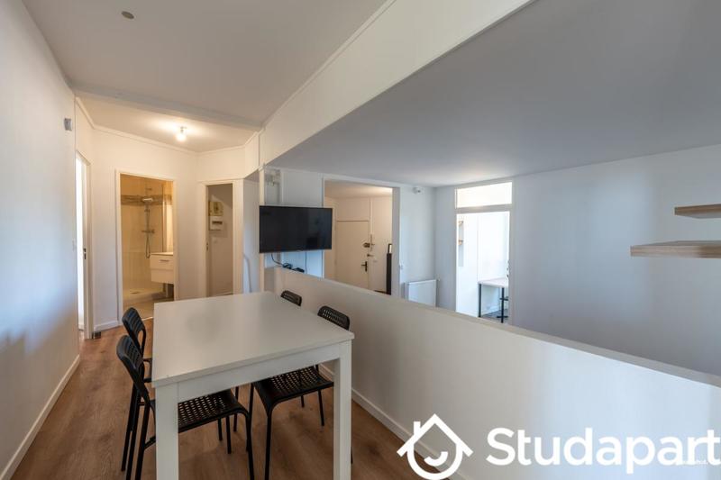 Chambre - 11 m² - 1 pièce