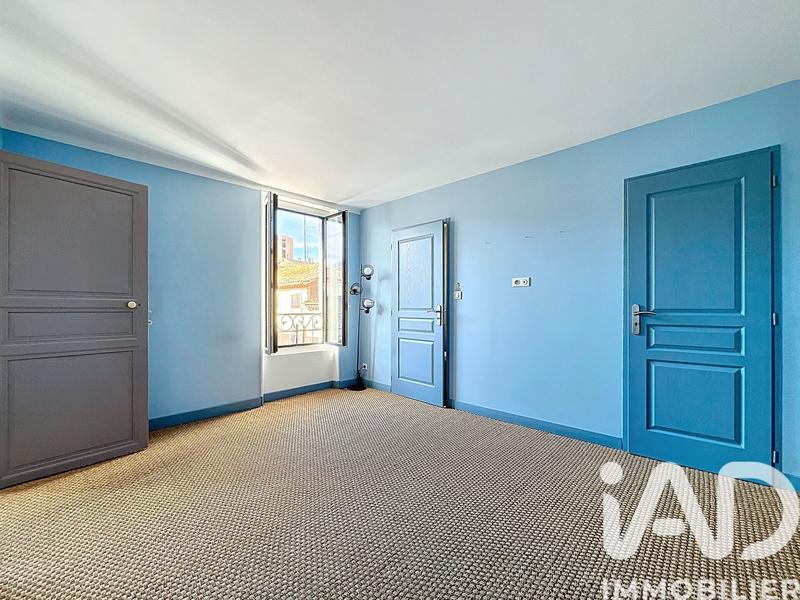 Maison - 213 m² - 7 pièces