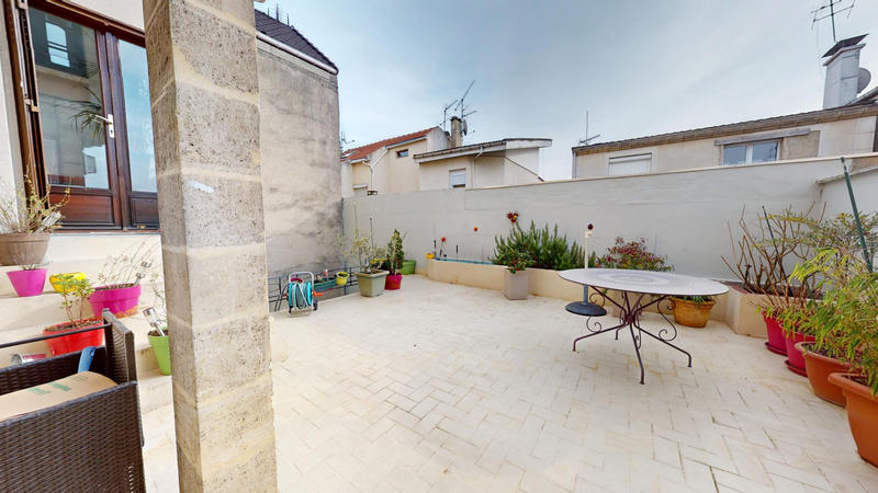 Maison - 95 m² - 5 pièces