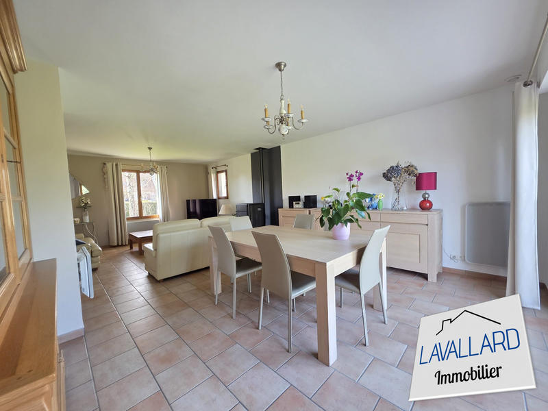 Maison - 136 m² - 5 pièces