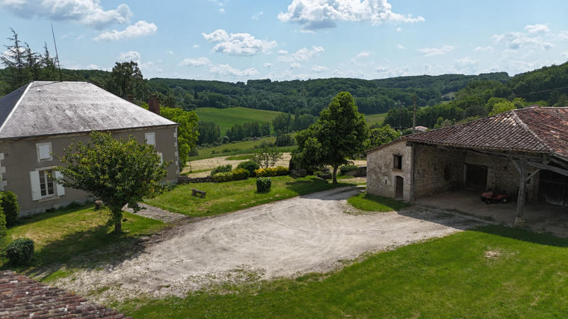 Maison - 387 m² - 12 pièces