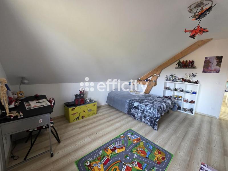 Maison - 181 m² - 5 pièces