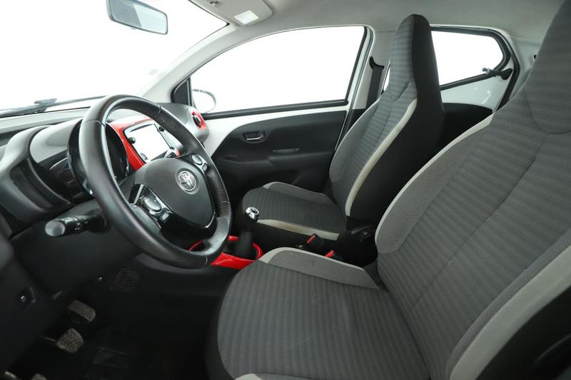 Toyota Aygo 1.0 Vvt-i X-Play 5p 72 ch
