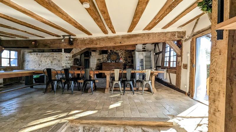 Maison - 370 m² - 10 pièces