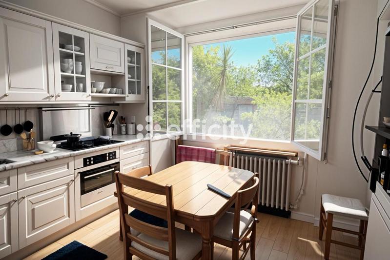 Maison - 83 m² - 4 pièces