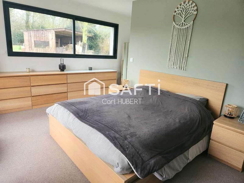 Maison - 300 m² - 8 pièces