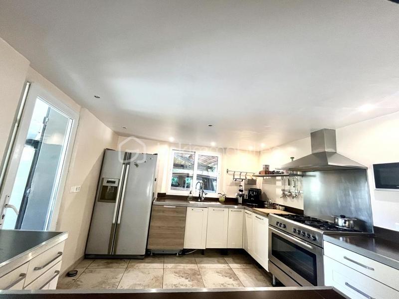 Maison d'architecte - 282 m² - 10 pièces