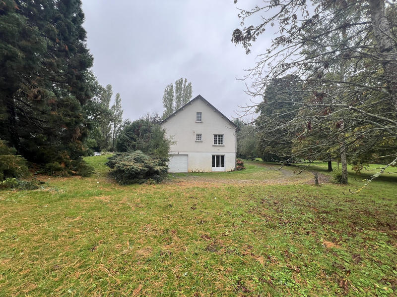 Maison - 140 m² - 5 pièces