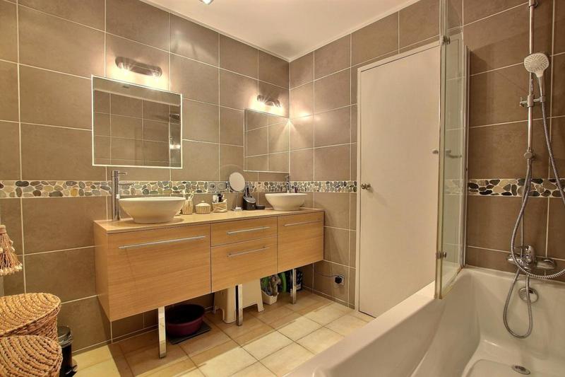 Appartement - 137 m² - 7 pièces