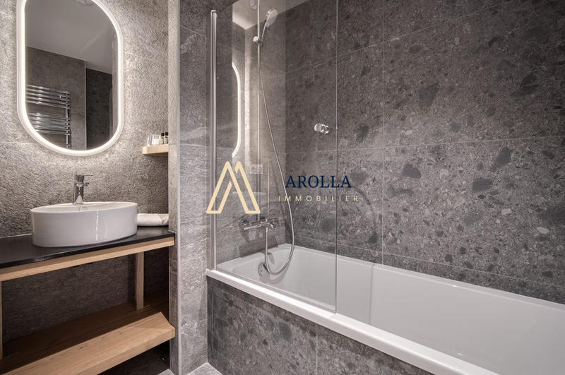 Appartement - 85 m² - 4 pièces