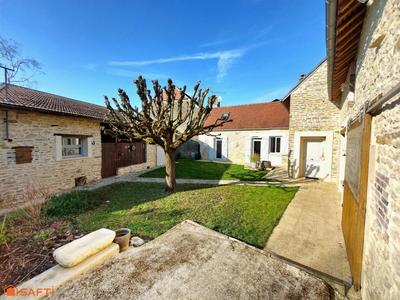 Maison - 179 m² - 6 pièces