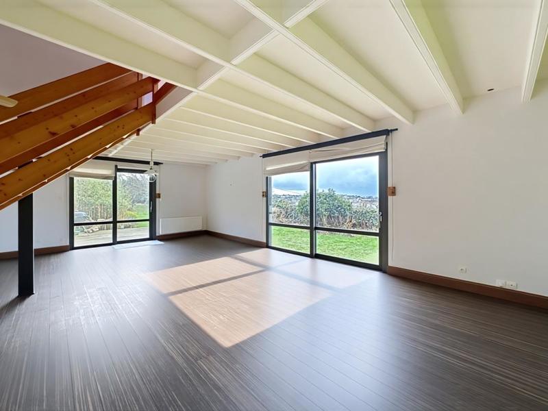 Maison - 163 m² - 8 pièces