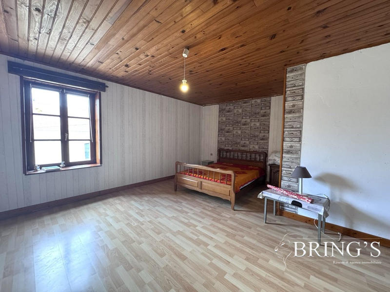 Maison - 204 m² - 6 pièces