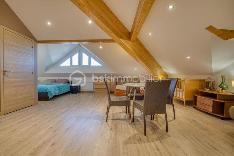 Propriété - 751 m² - 11 pièces