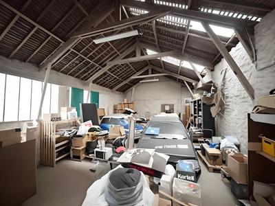 Maison - 411 m² - 2 pièces