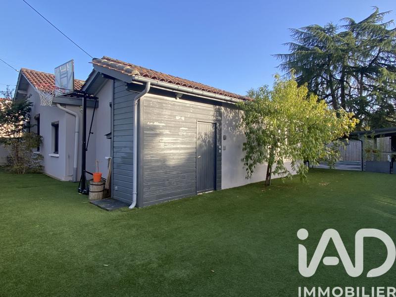 Maison - 210 m² - 7 pièces