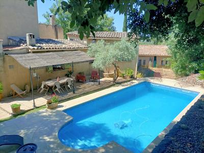 Maison - 262 m² - 8 pièces