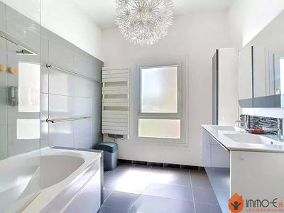 Maison - 150 m² - 6 pièces